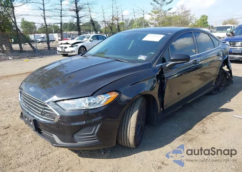 2019 Ford Fusion Hybrid Se z USA, uszkodzony, nr VIN 3FA6P0LU6KR158498